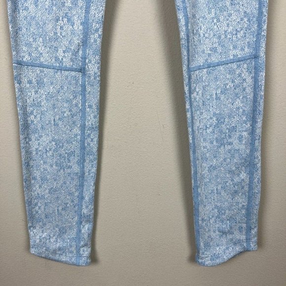 Gymshark Dry Leggings XS Light Blue White Fleur Moisture Management Active Yoga - Picture 4 of 8